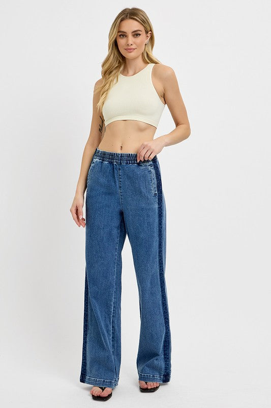 Elastic Waist Relaxed Fit Wide Leg Jeans
